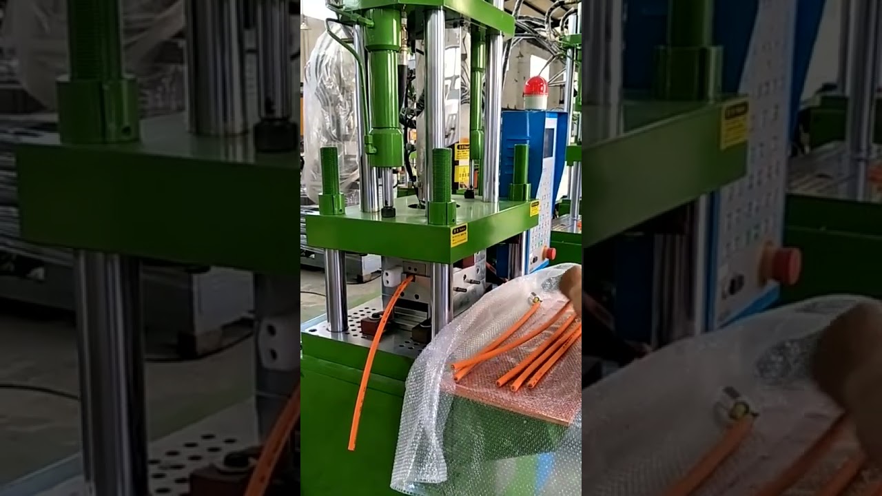 ماكينة حقن بلاستيك PVC 450ST - ثلاثة دبابيس مسطحة وفق المعيار الأسترالي